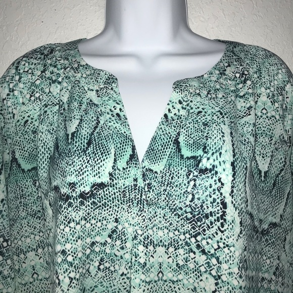 Sioni Phyton Snakeskin Print Poly Top L - Picture 2 of 5